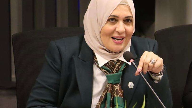 نادية عز الدين رئيس