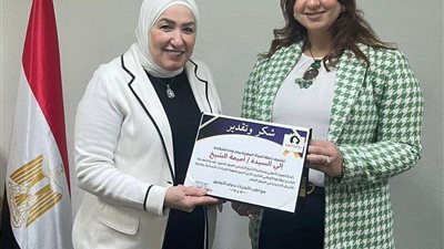 لدورهن في بناء الأجيال.. هيئة النظافة بالقاهرة تكرم الأمهات المثاليات