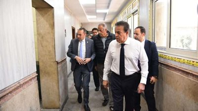 وزير الصحة يعقد اجتماع مع إحدى الشركات لتنفيذ حملات توعوية للوقاية من الأمراض