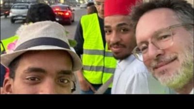 سفير كندا يودع رمضان بتوزيع والعصائر فى شوارع القاهرة وسط أجواء رمضانية