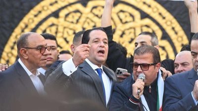 بعد صلاة العيد ..النائب علاء عابد يهتف عليّ وعليّ الصوت القضية لن تموت