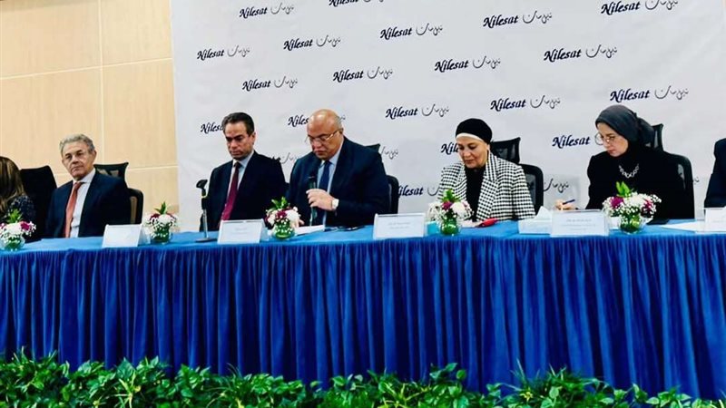 خلال الاجتماع