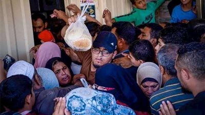 تفاصيل أزمة نقص الخبز في غزة بعد نفاذ الدقيق والوقود.. وتحذيرات من مجاعة وشيكة