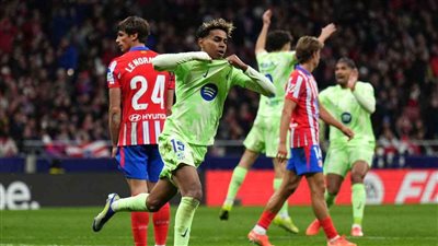 توريس يقود برشلونة لعبور أتلتيكو مدريد ويضرب موعدًا مع الريال بنهائي كأس الملك