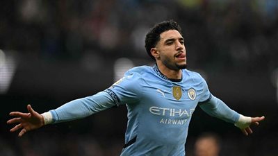 عمر مرموش يعادل رقم هاري كين ويهدد عرش محمد صلاح في أوروبا