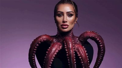 مايا دياب تتصدر الترند بإطلالة غريبة.. أذرع الأخطبوط تثير جدلاً على انستجرام