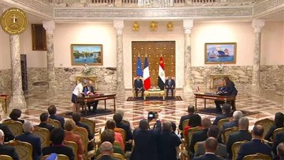 الرئيس السيسي ونظيره الفرنسي يشهدان توقيع عدد من الاتفاقيات ومذكرات التفاهم