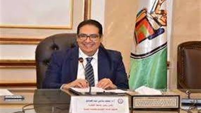 بعد زيارة ماكرون.. رئيس جامعة القاهرة يشيد بدور الجامعة في تعزيز الثقافة والتعليم