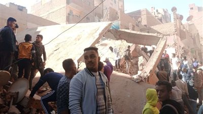 انهيار منزل مكون من 4 طوابق بأسيوط.. وانتشال جثامين 3 ضحايا