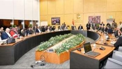 وزير الإسكان يعقد اجتماعا دوريا مع أعضاء مجلسي النواب والشيوخ لبحث مطالب دوائرهم الانتخابية