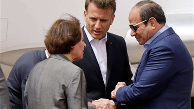 في ختام زيارته لمصر.. ماكرون يزور العريش لدعم الجهود الإنسانية لغزة