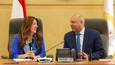 مصر والولايات المتحدة توقعان اتفاقية تعاون بقيمة 235 مليون دولار لتحديث شبكة السكك الحديدية المصرية