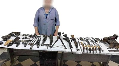 القبض على عامل حول منزله إلى ورشة لتصنيع الأسلحة بدار السلام في سوهاج