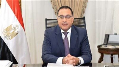 رئيس الوزراء يستقبل مسئولى  