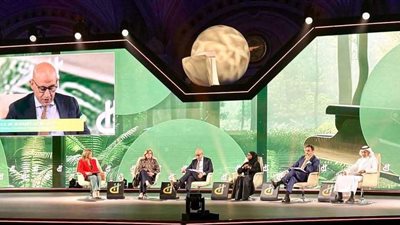 خلال جلسة نقاشية.. وزير التعليم يطرح رؤية وطنية لربط التعليم بسوق العمل