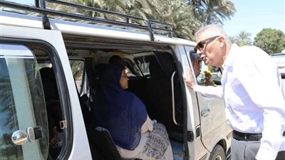 محافظ أسوان للمواطنين: متدفعوش زيادة عن الأجرة المحددة  بعد زيادة الوقود