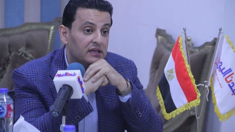 النائب أحمد سمير