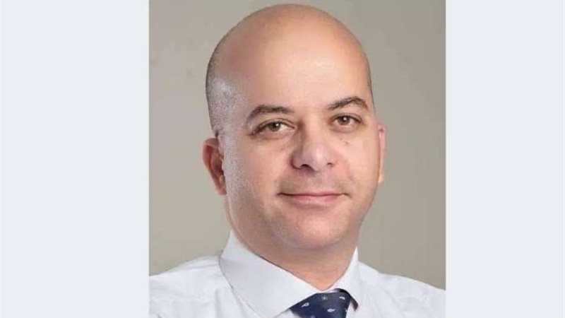 الكاتب الصحفي معتز
