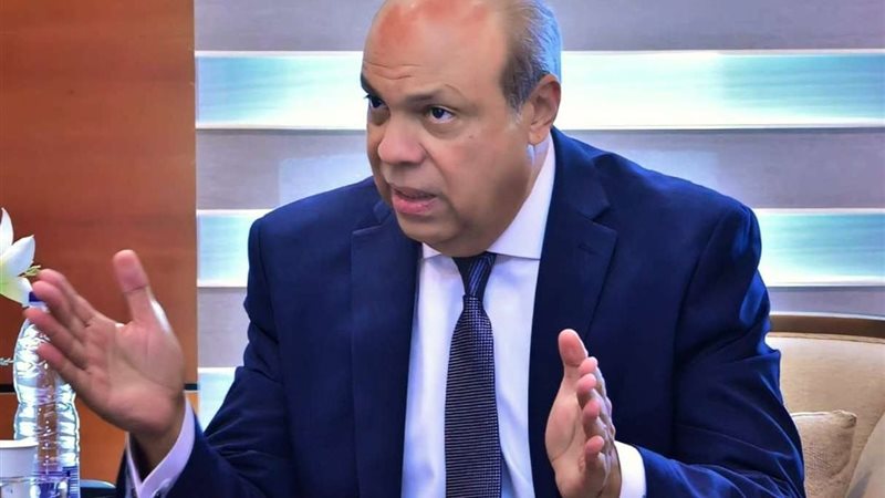 وزير الطيران المدنى