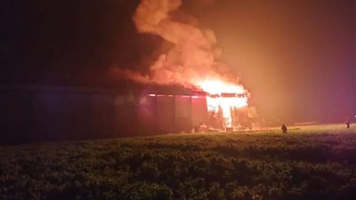 حريق يلتهم مغالق الأخشاب في عزبة الورد ويوقظ الشرابية على صدمة