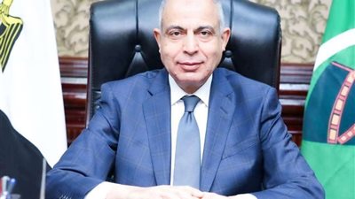 درسه من كل الجوانب.. محافظ المنيا يوضح اسباب منع استخدام سيارات البيك أب