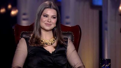 يسرا اللوزى تتعاقد على فيلم 