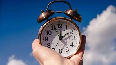 موعد التوقيت الصيفي 2025 في مصر.. «حرّك ساعتك 60 دقيقة إلى الأمام»