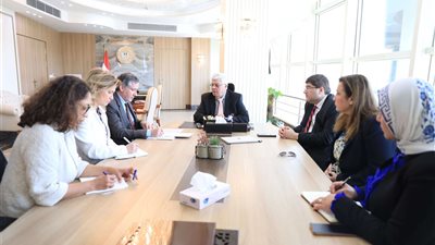 التعليم العالي والوكالة الجامعية للفرانكفونية تناقشان استخدام الذكاء الاصطناعي في تطوير المناهج