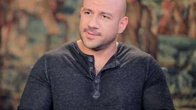 ادعو له بالرحمة.. أحمد مكي ينعى الفنان سليمان عيد