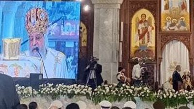 البابا تواضروس الثاني يصل مقر الكاتدرائية المرقسية لإقامة صلوات عيد القيامة