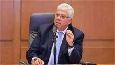 وزير التعليم العالي يهنئ البابا تواضروس الثاني بعيد القيامة المجيد