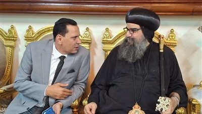 أمين حزب الشعب الجمهوري بأسيوط يهنئ الأنبا بسنتي بعيد القيامة المجيد