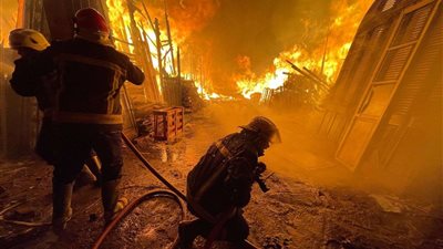 لهيب الشرابية.. كشف حساب حريق مخازن الأخشاب بعزبة الورد