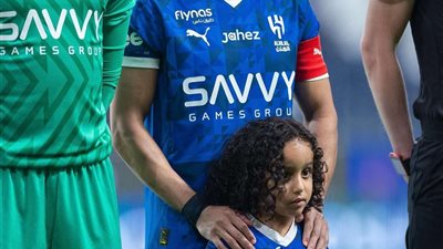 دوري روشن.. بالقوة الضاربة الهلال السعودي يتوعد الشباب في المملكة أرينا