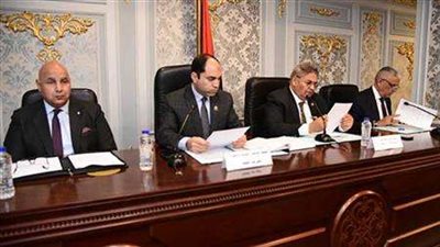 لجنة الإدارة المحلية بـ