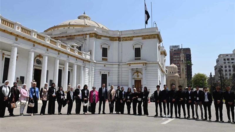 طلاب جامعة الحياة