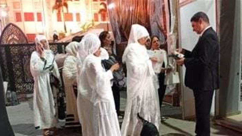 توافد الأقباط على