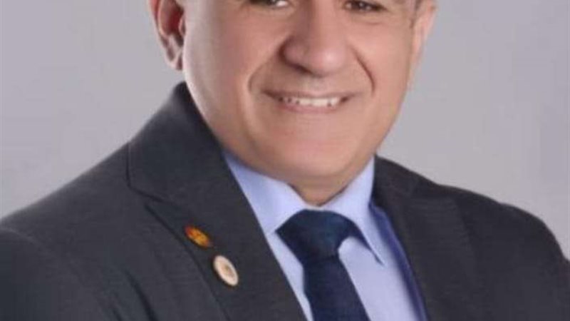 الدكتور أحمد ماهر