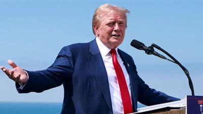 لحظة وداع البابا.. العالم يرتدي الأسود وترامب يرتدي الأزرق