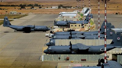 بصاروخ بالستي.. الحوثي تقصف قاعدة نيفاتيم الجوية الإسرائيلية في النقب