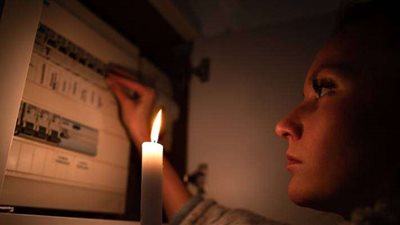 أزمة كهرباء مُفاجئة تهز إسبانيا.. وتوقف حركة القطارات والحكومة في حالة طوارئ