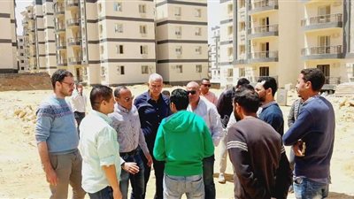 وزير الإسكان يتابع تطورات المشروعات السكنية وحملات مواجهة المخالفات بمدينة بدر
