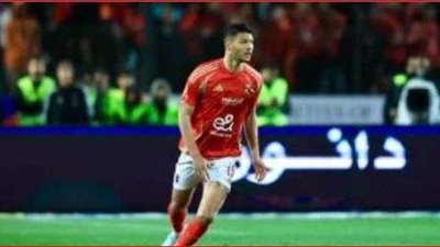 أشرف داري يخضع لفحص طبي لتحديد مدة غيابه عن الأهلي