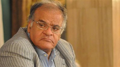 اتقوا الله.. ممدوح عباس يهاجم الحكام بسبب لقاء الزمالك والمصري برسالة مثيرة