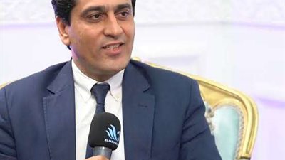 أيمن عبد المجيد يحصد مقعد 