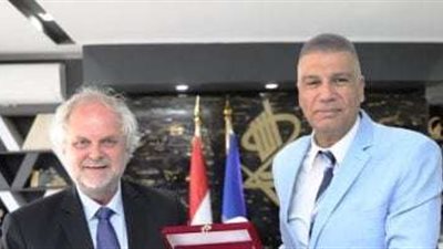 محافظ أسوان يفتح الأبواب أمام فرص استثمارية هولندية متنوعة