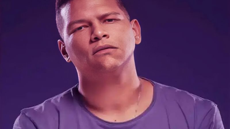 الفنان أحمد عبد الحميد