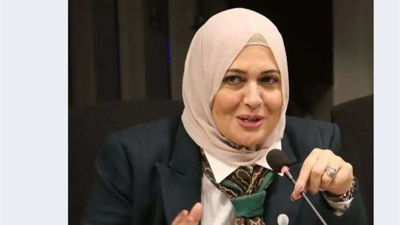 نادية عز الدين