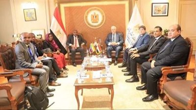 وزير التعليم العالي يستقبل وزير خارجية جمهورية القمر لبحث تعزيز العلاقات الأكاديمية والبحثية