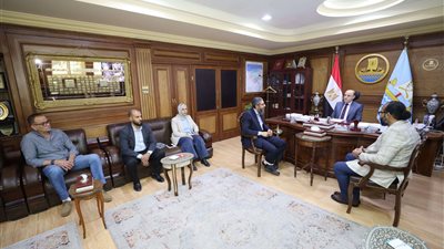 مشروع تعزيز التكيف مع تغير المناخ في دلتا نهر النيل والساحل الشمالي.. محافظ كفرالشيخ والوفد الدولي يبحثان